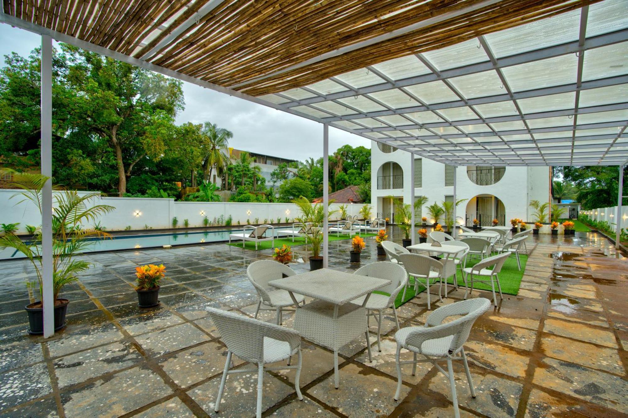 Goa Courtyard By The Porto Arpora 호텔 바가 외부 사진